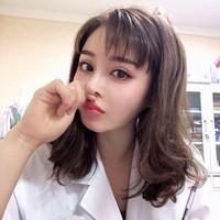 Kontras dengan tubuh kekarnya, Yuan punya tampilan wajah yang cantik dan imut. Saat selfie tak akan ada yang menyangka jika wanita itu punya badan bak binaragawan. Foto: Instagram