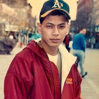 Setelah lulus SMA, Wishnutama melanjutkan kuliah di Amerika Serikat. Menteri 49 tahun ini merupakan lulusan Mount Ida College, Boston dan Emerson College, Boston. Selain itu, dia juga pernah menempuh pendidikan di The Military College of Vermont, Norwich University. Dan inilah penampilannya saat berkuliah di The Military College of Vermont. Emang dasarnya ganteng pak, mau tua mau masih muda pokoknya ganteng dari luar dalam, demikian salah satu komentar netizen saat melihat wajah Wishnutma muda. Foto: Dok. Instagram Wishnutama