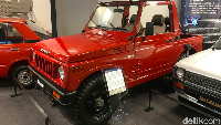 Jimny generasi kedua yang dipamerkan ini sudah direstorasi. Foto: Mochammad Zhacky