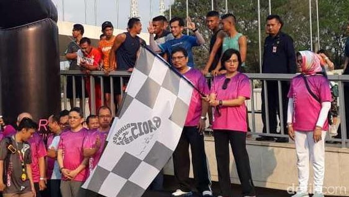 Peringati Hari Oeang, Sri Mulyani Lari Pagi di Lapangan Banteng
