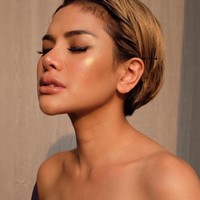 Dalam beberapa tahun ke belakang, Nikita memiliki bentuk hidung yang lebih kecil dan mancung. Soal prosedur kecantikan yang dijalaninya, wanita 33 tahun itu cukup terbuka.  Foto: dok. Instagram @nikitamirzanimawardi_17