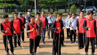 Tercatat ada 78 peserta siswa dan 60 guru dan staf dari SLB Negeri A Kota Bandung yang mengikuti aksi gerak jalan kali ini.