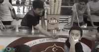 Kocak! Ini 5 Reaksi Bocah Saat Dijahili Penjual Es Krim Turki