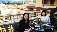 Foto: Instagram @angelatanoesoedibjoMengunjungi adiknya di Los Angeles, Angela Tanoesoedibjo brunch ditemani pemandangan indah yang bikin kepincut.