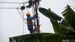 Melihat Aktivitas Petugas PLN di Pulau Terdepan RI