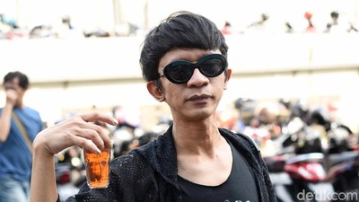 Aming Ingatkan Raffi Ahmad untuk Menikmati Hidup