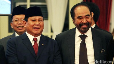 Prabowo-Paloh Riang Gembira di Pelantikan Wamen