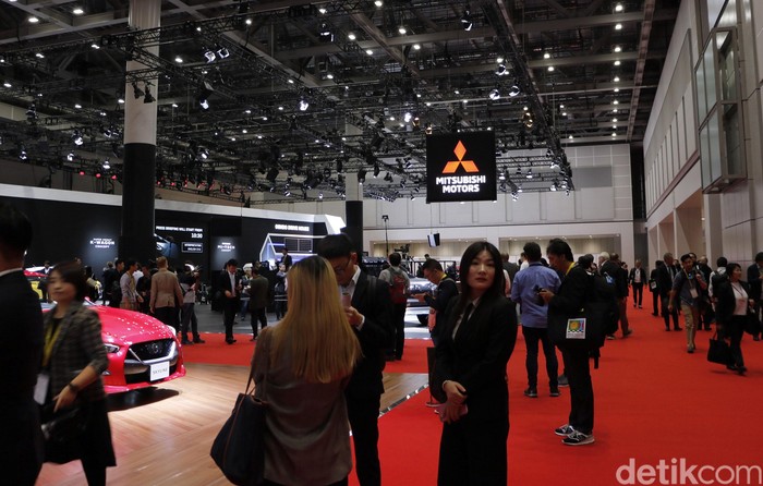 Pameran otomotif Tokyo Motor Show kembali digelar. Mobil super hingga kendaraan listrik bertaburan di pameran tersebut. Penasaran?