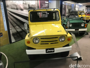 Generasi Pertama Suzuki Jimny Mejeng di Museum