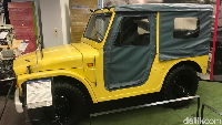 Ini generasi Jimny pertama. Tepatnya tahun 1970, General Manager Strategic Planning PT Suzuki Indomobil Sales, Ei Mochizuki di lokasi. Foto: Mochammad Zhacky