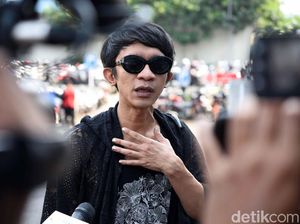 Rekor Hampir 1.000 Orang Positif Corona, Aming: Orang Ini Polos Atau?