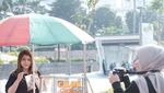 10 Momen Kulineran Wina Natalia Minda yang Kompak dengan Mantan Suami