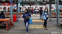 Sebagai informasi, jalur 6 dan 7 sempat dinonaktifkan dalam rangka pembangunan jalur kereta Bandara dan juga pengembangan Stasiun Manggarai.