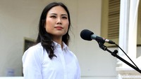 Selain itu, Putri Ketua Umum Perindo Hary Tanoesoedibjo ini mengatakan dirinya bakal mundur dari semua jabatan di perusahaannya.