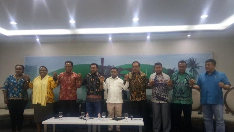 21 Perwakilan Papua di Parlemen Bentuk Badan Komunikasi 21 Perwakilan Papua di Parlemen Bentuk Badan Komunikasi