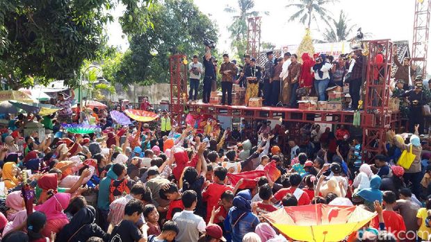 Tradisi Saparan di Pengging, Banyudono, Boyolali.