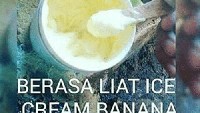 Biasanya siang-siang saat panas paling enak makan es krim. Begini efeknya kalau melihat sabun colek tapi membayangkan es krim rasa pisang. Foto: istimewa