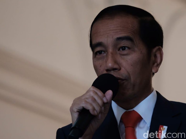 Jokowi: Lebih Baik Tak Usah Amandemen UUD 1945! Jokowi: Lebih Baik Tak Usah Amandemen UUD 1945!