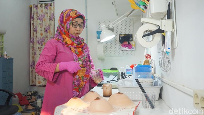 Payudara Prostetik Diselipkan Vs Ditempel, Mana yang Lebih Nyaman?