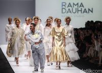Eksplorasi Emas Dua Desainer Muda di Jakarta Fashion Week 2020