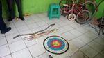 Penampakan Panah dan Papan Target di Rumah Terduga Teroris Bekasi