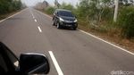 Menjajal Mulusnya Jalan di Perbatasan Indonesia