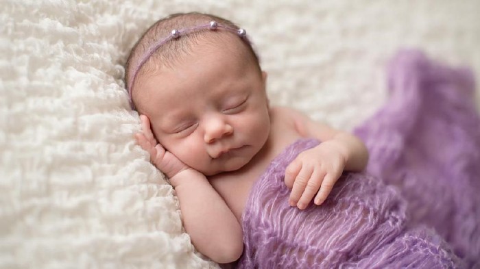 15 Rangkaian Nama Bayi Perempuan Lahir Bulan Maret Popmama Com