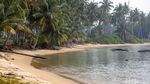Terpukau Indahnya Pantai Batu Kasah Natuna