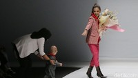 Bella Shofie kini lebih disibukkan sebagai desainer. Bahkan ia bercerita ingin tampil di ajang fashion bertaraf internasional yakni Paris Fashion Week. Foto: Rachman Haryanto