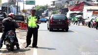 Kasatlantas Polres Sukabumi AKP Galih Bayu mengimbau, pengendara agar tidak panik ketika melihat Polantas melakukan tugasnya dan memeriksa surat-surat kelengkapan berkendara. Selama lengkap, maka petugas akan bertindak profesional dan mempersilakan pengendara untuk melanjutkan perjalanan.