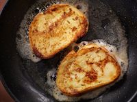 Tanpa Toaster, Roti Panggang Renyah Bisa Dibuat dengan 2 Cara Ini