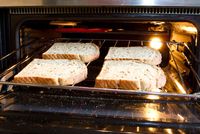 Tanpa Toaster, Roti Panggang Renyah Bisa Dibuat dengan 2 Cara Ini