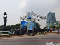 Jl Sudirman Tutup Jelang Jakarta Langit Biru, Lalin Patung Pemuda Padat