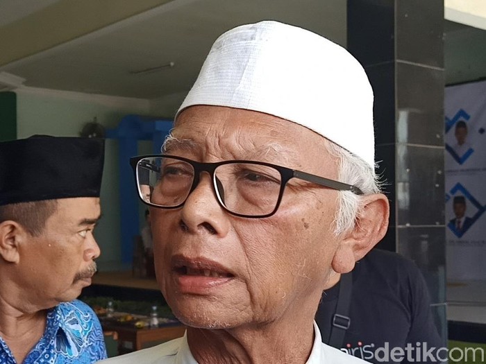 KH. Anwar Iskandar