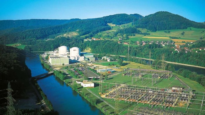 Pembangkit tenaga listrik nuklir Beznau di Swiss merupakan pembangkit tenaga nuklir tertua di dunia. Bagaimana rupanya?