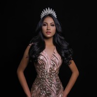 Mawar yang berusia 18 tahun ini merupakan mahasiswa di Universitas Nusa Cendana (Undana), Kupang. Foto: Instagram @mawar.salem