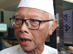 Kiai Sepuh Kediri Minta Polemik Menteri Agama dari Militer Tidak Diteruskan