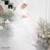 Sebelumnya Citra pun telah mengunggah serangkaian foto yang tampaknya merupakan foto prewedding. Ia tampak cantik menggunakan busana pernikahan. Foto: Instagram