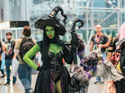 Deretan Cosplay Paling Keren di Comic Con New York 2019