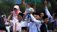 Peringatan hari santri tingkat Kabupaten Bandung baru digelar karena pada 22 Oktober lalu peringatan hari santri digelar di masing-masing kecamatan.