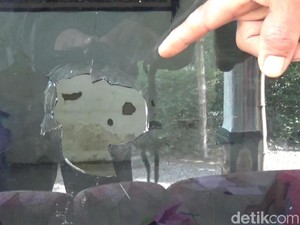 Giliran Rumah Petani di Pasuruan Dilempar Bondet Orang Tak Dikenal