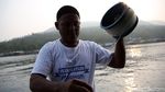 Melihat Nelayan Tradisional Mancing Ikan di Pulau Setanau