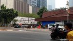 Penampakan Apotek Senopati Usai Ditabrak Mobil Pada Dini Hari