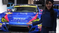 SPG atau usher ini selalu ramah menyapa pengunjung Tokyo Motor Show 2019.
