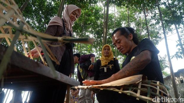Yuk Belajar Membuat Bundengan, Alat Musik Asli Kawasan Dieng