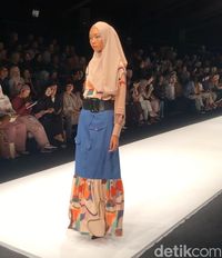 Karya Zaskia Sungkar hingga Baju Teknologi Thermal di Jakarta Fashion Week