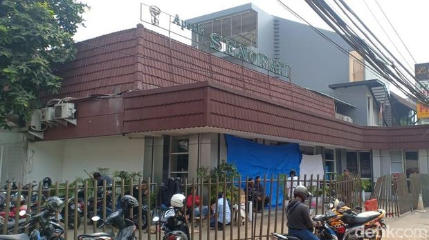 Kecelakaan Mobil Tabrak Apotek Senopati Bukan Pertama Kali Terjadi