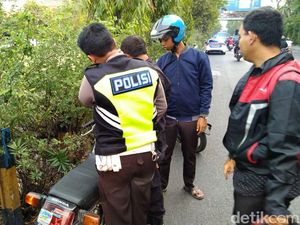 Polisi Selidiki Bentrok Dua Kelompok Warga di Frontage Ahmad Yani Surabaya