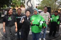 Driver Gojek Belitung Punya Kerjaan Baru: Tour Guide