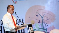 Salah satu aktivitas yang telah berjalan melalui platform kerjasama SDG Indonesia One, antara lain meliputi penyaluran bantuan kemanusiaan untuk korban bencana gempa bumi dan tsunami di Palu, Sigi dan Donggala (Sulawesi Tengah) untuk pembangunan hunian sementara (huntara), hunian tetap (huntap), rekonstruksi dan pengadaan bantuan prasarana RSUD Anutapura, pengaduan bantuan instalasi pengolahan air bersih, pembangunan sekolah dan tempat ibadah di daerah terdampak bencana gempa bumi dan tsunami di Sulawesi Tengah. Foto: dok. SMI